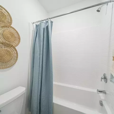 Bath - 27218 Xaphoon Ct, Menifee, CA 92585 photo 4 of 5