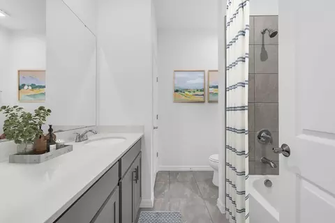 Bath - 6098 River Farm Ave, Saint Cloud, FL 34771 photo 2 of 4
