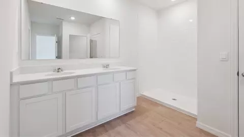 Bath - 4635 Kona Cir, Spring Hill, FL 34608 photo 1 of 3