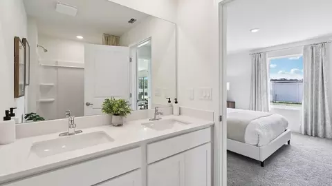 Bath - 4635 Kona Cir, Spring Hill, FL 34608 photo 3 of 3