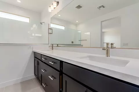 Bath - 7931 E Renata Ave, Mesa, AZ 85212 photo 1 of 10