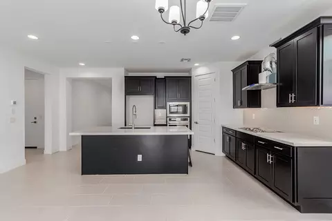 Kitchen - 7931 E Renata Ave, Mesa, AZ 85212 photo 1 of 11
