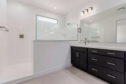 Bath - 7931 E Renata Ave, Mesa, AZ 85212 photo 2 of 10