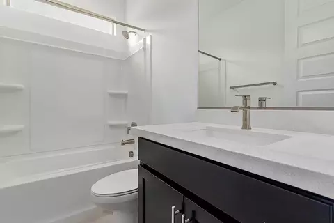 Bath - 7931 E Renata Ave, Mesa, AZ 85212 photo 3 of 10