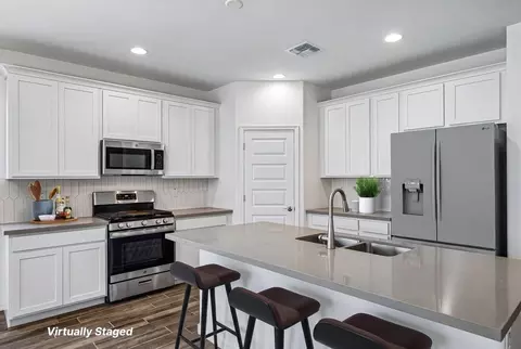 Kitchen - 7931 E Renata Ave, Mesa, AZ 85212 photo 1 of 12