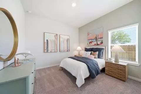 Bedroom - 1564 Elm Ct, Angleton, TX 77515 photo 6 of 6