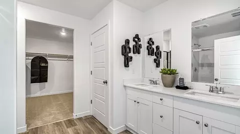 Entry Way - Lovers Ln & Cherry Ave., Visalia, CA 93292 photo 1 of 4