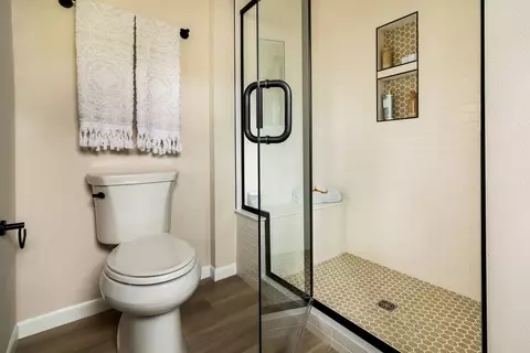 Bath - 940 S High Point Rd, Madison, WI 53719 photo 3 of 4