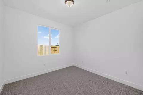 Bedroom - 1187 Milestone Rd W, Madera, CA 93636 photo 1 of 10