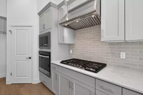 Kitchen - 1187 Milestone Rd W, Madera, CA 93636 photo 3 of 11