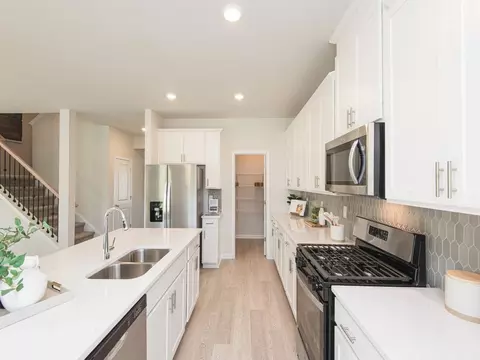 377 Sope Creek Cir, Pendergrass, GA 30567