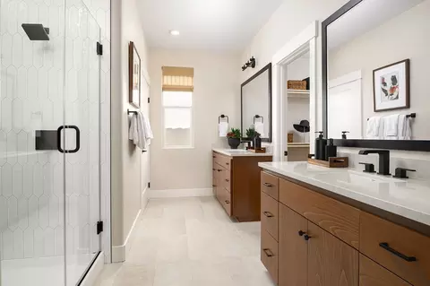 Bath - 3268 Summit Dr, Tracy, CA 95377 photo 2 of 2