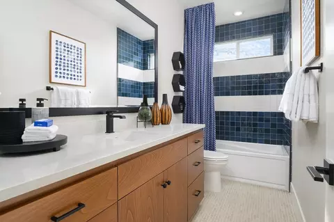 Bath - 3268 Summit Dr, Tracy, CA 95377 photo 1 of 2