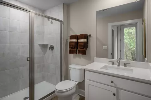 Bath - 11152 Lanier Farm Loop, Manassas, VA 20109 photo 6 of 6