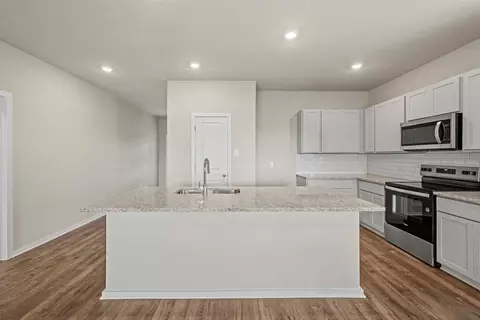Kitchen - 156 Wind Hl, Jarrell, TX 76537 photo 2 of 6