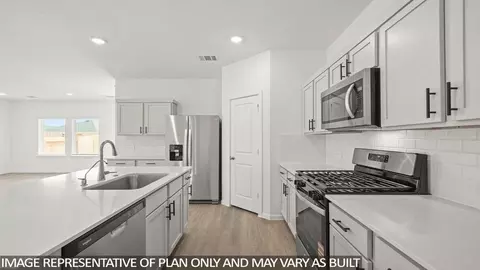 Kitchen - 120 Sunrise Trl, Dayton, TX 77535 photo 2 of 5