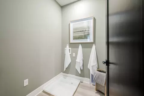 Bath - 105 Encore Park Bnd, Powell, OH 43065 photo 1 of 10