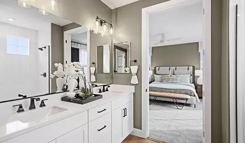 Bath - 2251 Coral Ct, Lodi, CA 95242 photo 2 of 2