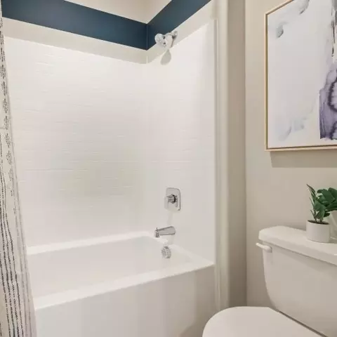 Bath - 635 Guy Turner Dr, Camarillo, CA 93010 photo 2 of 6