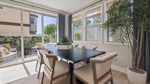 Dining - 635 Guy Turner Dr, Camarillo, CA 93010 photo 2 of 4