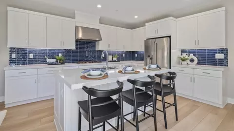 Kitchen - 635 Guy Turner Dr, Camarillo, CA 93010 photo 1 of 10