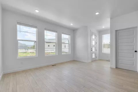 Living - 3063 Clover Ct, Francis, UT 84036 photo 1 of 3
