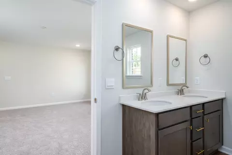 Entry Way - 636 Ridgeland Rd, Dothan, AL 36301 photo 2 of 2