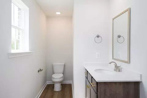 Bath - 636 Ridgeland Rd, Dothan, AL 36301 photo 1 of 1