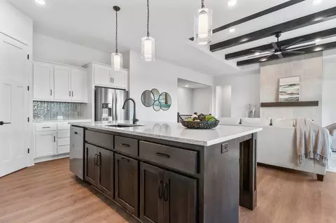 Kitchen - 20677 Skyview Ln, Spring Hill, KS 66083 photo 4 of 5