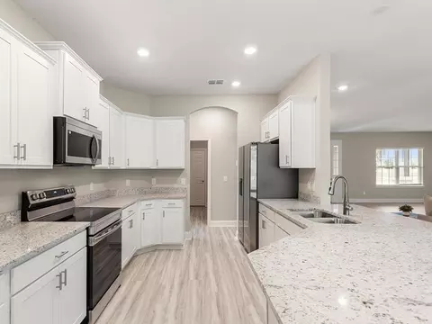 Kitchen - 5850 Piney Shrub Pl, Saint Cloud, FL 34771 photo 1 of 4
