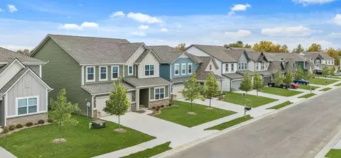 12757 S Rim Dr, Noblesville, IN 46060