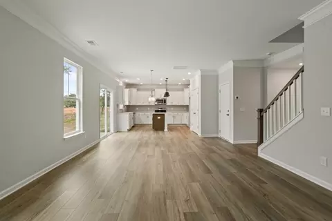 Living - 1102 Wharf Hill Dr, Smithfield, VA 23430 photo 2 of 4