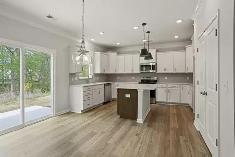 Kitchen - 1102 Wharf Hill Dr, Smithfield, VA 23430 photo 1 of 7