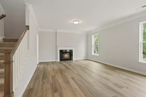 Living - 1102 Wharf Hill Dr, Smithfield, VA 23430 photo 1 of 4