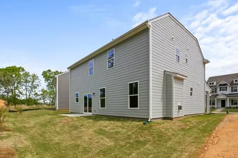 Exterior - 1102 Wharf Hill Dr, Smithfield, VA 23430 photo 9 of 17