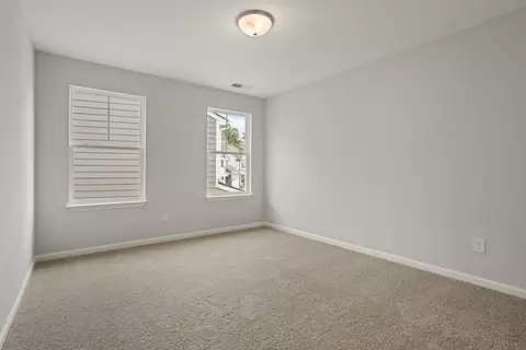Bedroom - 1102 Wharf Hill Dr, Smithfield, VA 23430 photo 4 of 10
