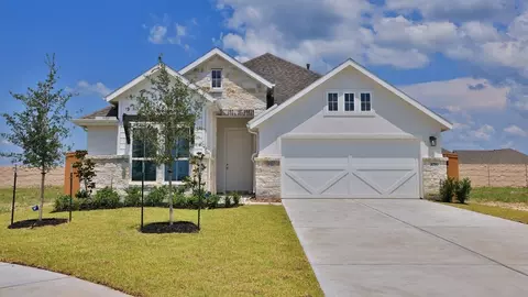 1090 Oakhurst Dr, Dayton, TX 77535