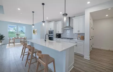 Kitchen - 20616 W Kilburn Dr, Macomb, MI 48044 photo 2 of 4