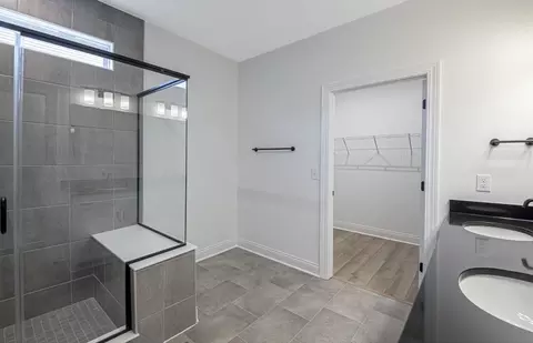 Bath - 20616 W Kilburn Dr, Macomb, MI 48044 photo 2 of 5