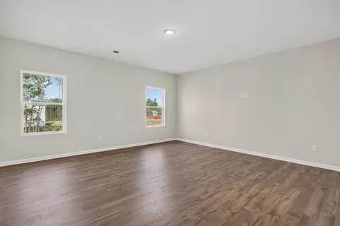 Living - 20 Meadows Ln, Bunnlevel, NC 28323 photo 2 of 5