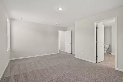 Bedroom - 20 Meadows Ln, Bunnlevel, NC 28323 photo 7 of 14