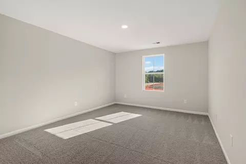 Bedroom - 20 Meadows Ln, Bunnlevel, NC 28323 photo 4 of 14