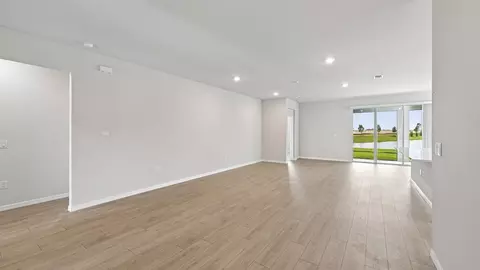 Living - 18112 Tavernside Trl, Bradenton, FL 34211 photo 2 of 5