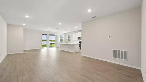 Living - 18112 Tavernside Trl, Bradenton, FL 34211 photo 1 of 5