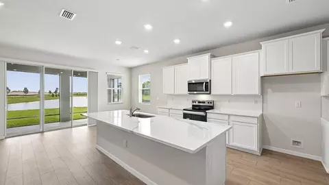 Kitchen - 18112 Tavernside Trl, Bradenton, FL 34211 photo 2 of 6