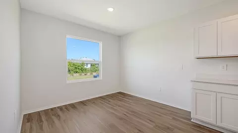 Dining - 13019 Deer Park Loop, Parrish, FL 34219 photo 2 of 2
