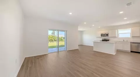 Living - 13019 Deer Park Loop, Parrish, FL 34219 photo 4 of 5