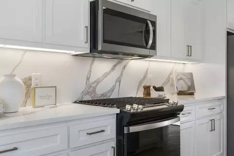 Kitchen - 3501 N Hickory Ave, Broken Arrow, OK 74012 photo 5 of 11