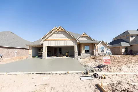 11109 NW 90th St, Yukon, OK 73099