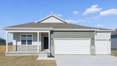8308 S 175th St, Omaha, NE 68136